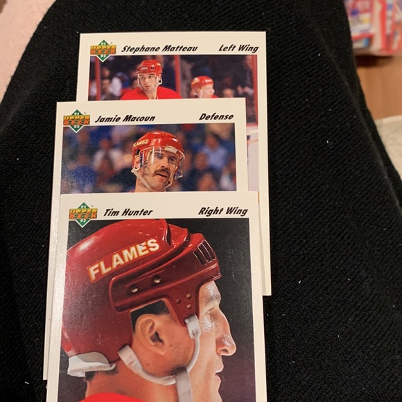 Calgary flames -19 upper deck new hockey cards. Plus 4 score cards 89/90. - Picture 5 of 10